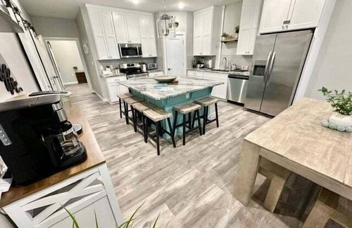 Port O Connor House | HONEY HOLE Family Fishing - Pets Add Fees
