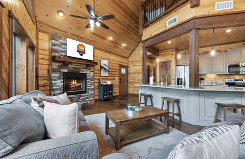 Broken Bow Cabin | Honey Hole Haven in Hochatown/Broken Bow, OK