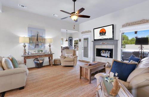 Fischer House | Honey's Lake House