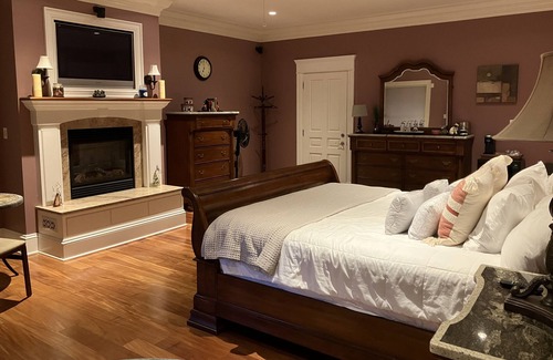 Dufferin Bed & Breakfast | Honeymoon Suite w/private deck over looking St Croix River.