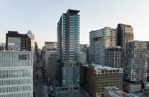 Quartier des Spectacles Hotel | HONEYROSE Hotel, Montreal, a Tribute Portfolio Hotel