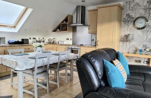 Maghera Apartment | Honeysuckle Cottage - Newcastle, Northern Ireland