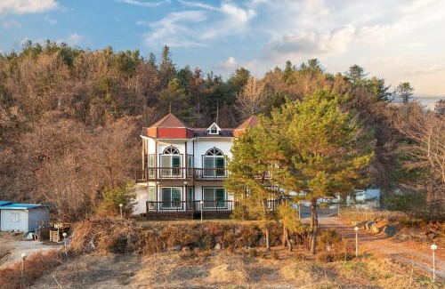 Seo House | Hongcheon Vivaldi Castle