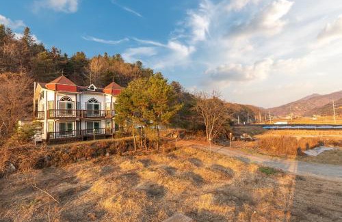 Seo House | Hongcheon Vivaldi Castle