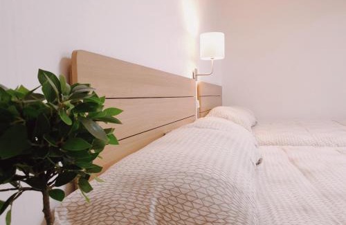 Sinchon-dong Apartment | Hongdae House