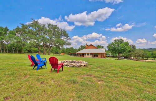 Driftwood House | Honky Tonk Getaway- Secluded Pet Friendly Property near Hays City Store!