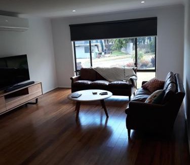 Smiths Beach House | Honolulu Beach Escape