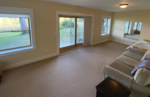 Hood River Other | Hood River Farm House on 40 Acres - 5bd & 3ba
