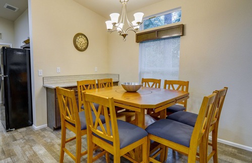 Hoodsport Cabin | Hoodsport Vacation Rental w/Private Lake Access!