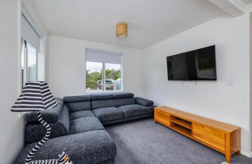 Kerikeri House | Hook and Line Hideaway - Kerikeri Holiday Home
