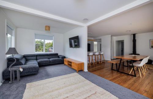 Kerikeri House | Hook and Line Hideaway - Kerikeri Holiday Home
