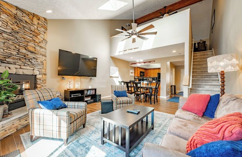 McHenry House | Hook, Wine & Sinker: Lakefront Townhome, Dock Slip, Hot Tub!