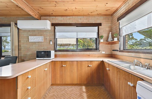 Stieglitz House | Hook, Wine & Sinker Retreat