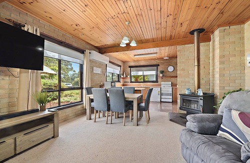 Stieglitz House | Hook, Wine & Sinker Retreat