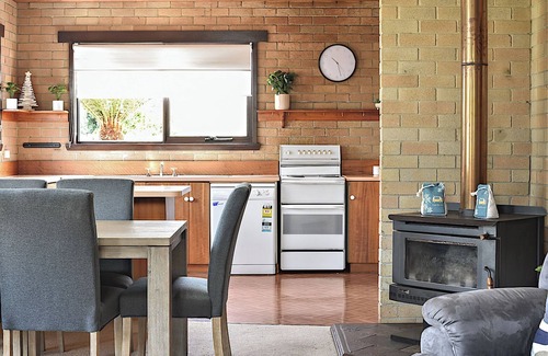 Stieglitz House | Hook, Wine & Sinker Retreat