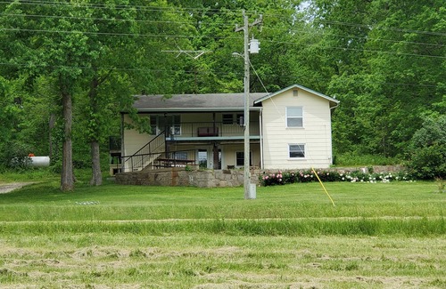 Lincoln House | Hoot Owl Lodge is a Quiet Farmhouse with 150 Acres to Explore. Pet Friendly!