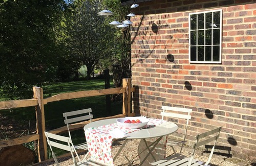 Robertsbridge Cottage | Hop at Tipsy Cottages: a romantic rural retreat