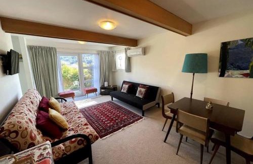 Picton Apartment | Hop, Skip & Jump From Picton Waterfront