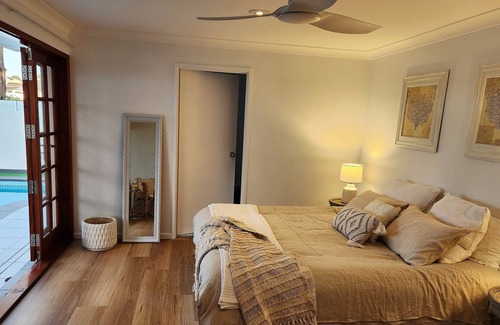 Gold Coast Apartment | Hope Island Views