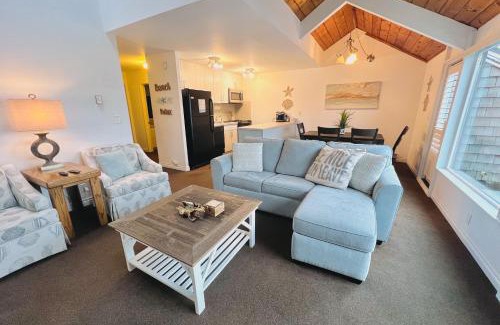Historic Bayfront Apartment | Horizon Hideout C202 and 302