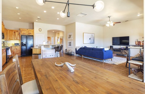 Joshua Tree House | 🌵Horizon House | Hot Tub, Fire Pit, Games & BBQ | Adobe in JT🌵