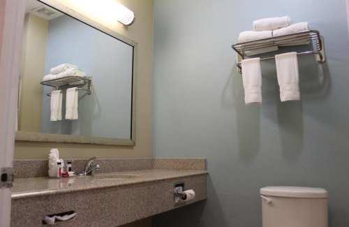 Pearsall Hotel | Horizon Inn & Suites