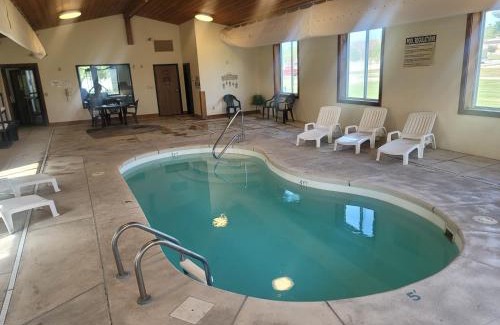 West Point Hotel | Horizon Inn & Suites