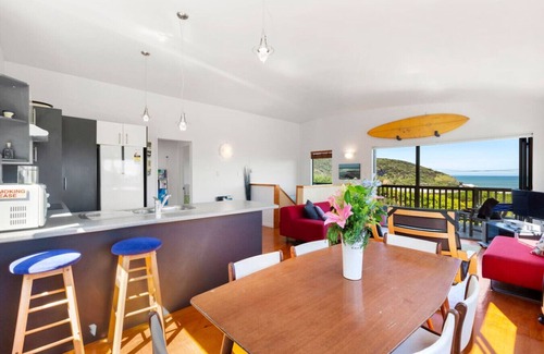 Raglan House | HORIZON SURF LODGE plus private spa