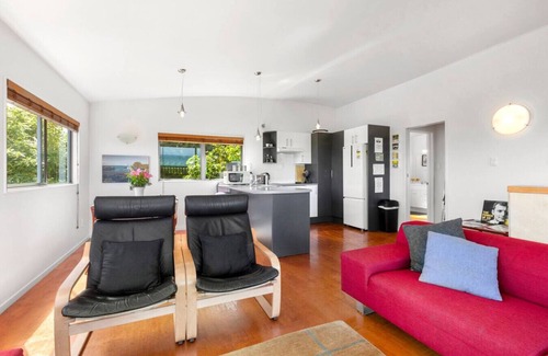 Raglan House | HORIZON SURF LODGE plus private spa