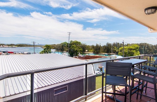 Forster Apartment | Horizons 8 on the lake