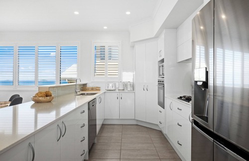 Woolgoolga House | Horizons -Oceanview Luxury Retreat with Plunge Pool