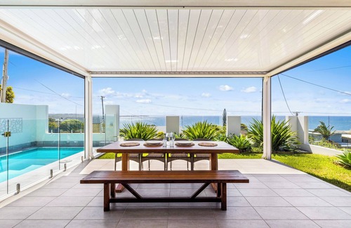 Woolgoolga House | Horizons -Oceanview Luxury Retreat with Plunge Pool