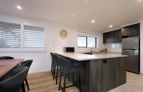 Bargara Apartment | Horizons Unit 4 Beachfront Unit