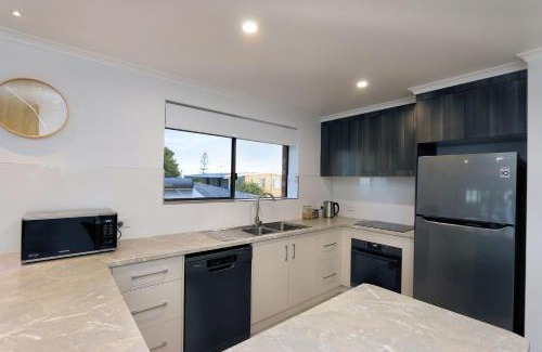 Bargara Apartment | Horizons Unit 4 Beachfront Unit