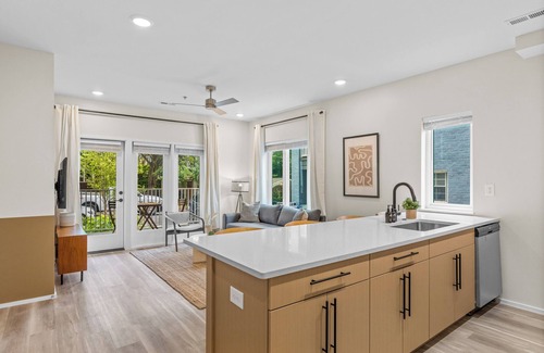 Old Fourth Ward House | Horned Owl - New 1 Bedroom Walking to PCM, Beltline & More.