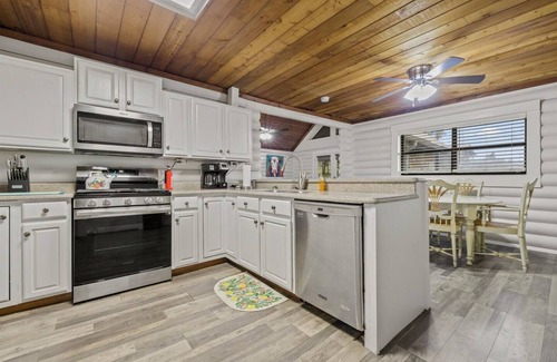 LaFayette Other | Horse Farm Experience in Genuine Log Cabin
