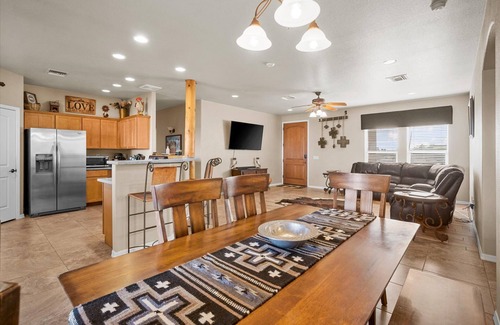 Valley Farms House | Horse property! Minutes to Horseshoe Park