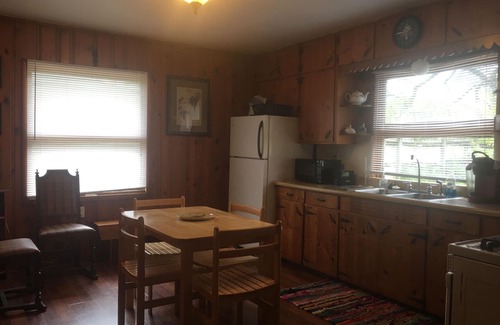 Ottawa House | Horse Ranch - Starved Rock - Skydive Chicago