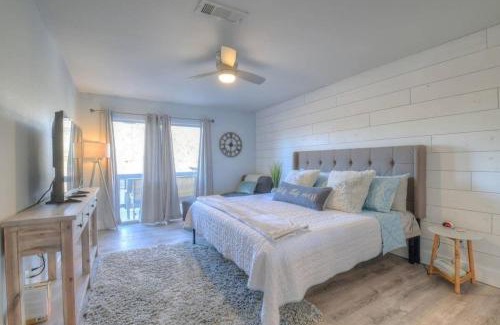 Horseshoe Bay Apartment | Horseshoe Bay & Lake LBJ!