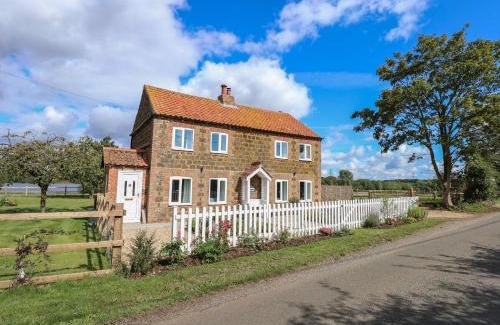 Pentney House | Horseshoe Cottage