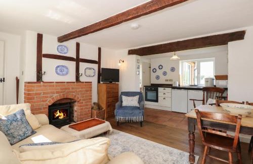 Pentney House | Horseshoe Cottage