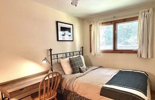 Minden Cottage | Horseshoe Lake Hideaway (w/ Hot Tub)