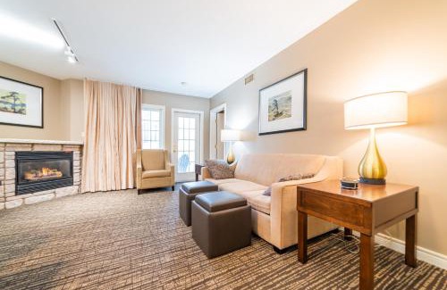 Oro-Medonte Apartment | Horseshoe Valley Suites - The Aurora