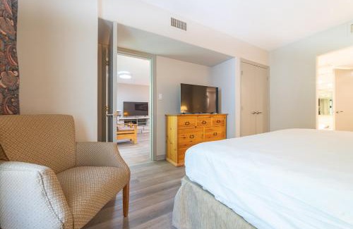 Oro-Medonte Apartment | Horseshoe Valley Suites - The Evergreen