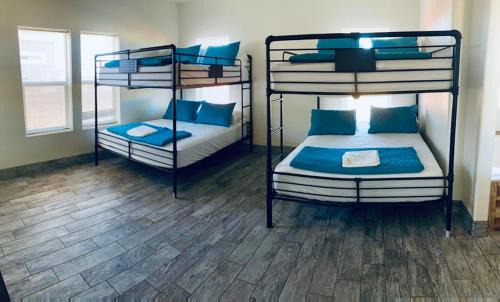 Page House | HorseshoeBendHouse is Close to canyons Renovated recently with boat parking