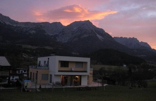 Scheffau am Wilden Kaiser Apartment | Hoschek, Christine - Comfort apartment/2 bedrooms/shower, WC