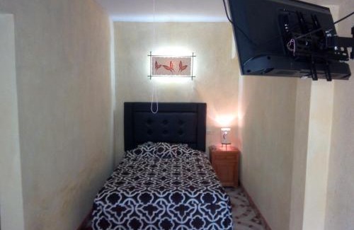 San Miguel Cabin | Hospedaje Casa Cortés - Recamaras de Descanso, Tepoztlán Mor - NO CONTAMOS CON ESTACIONAMIENTO