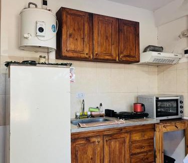 Tristan Suarez Apartment | HOSPEDAJE " Doña Ana" a 15 minutos del Aeropuerto Internacional de Ezeiza con Parking Gratis