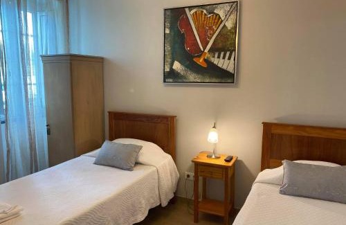 Angra do Heroismo House | Hospedaria Isaias
