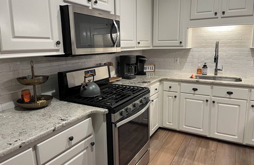Flowood House | Hospitable Reservoir home w/King Bed near Shaggy’s